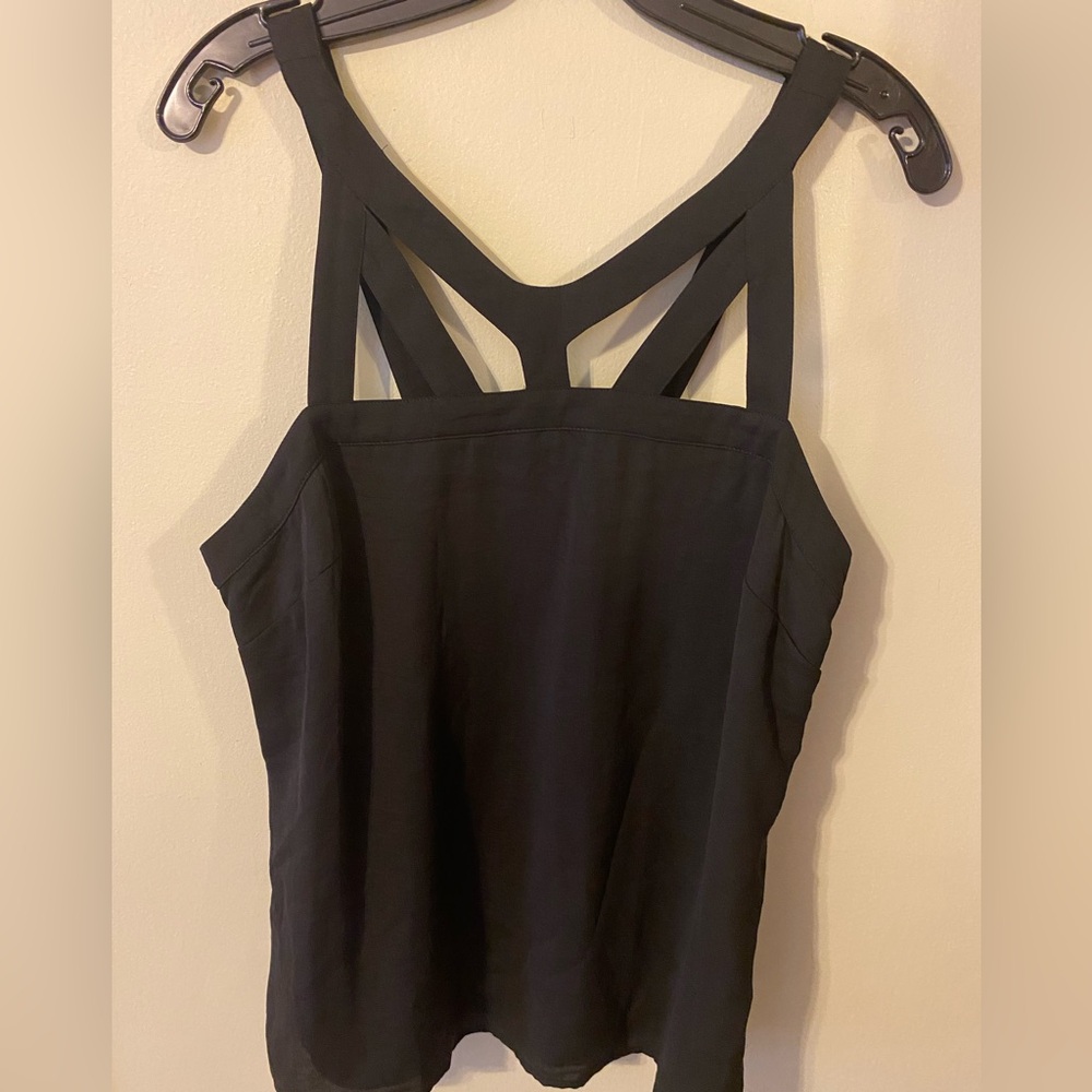 Banana Republic Women’s black Cutout Tank